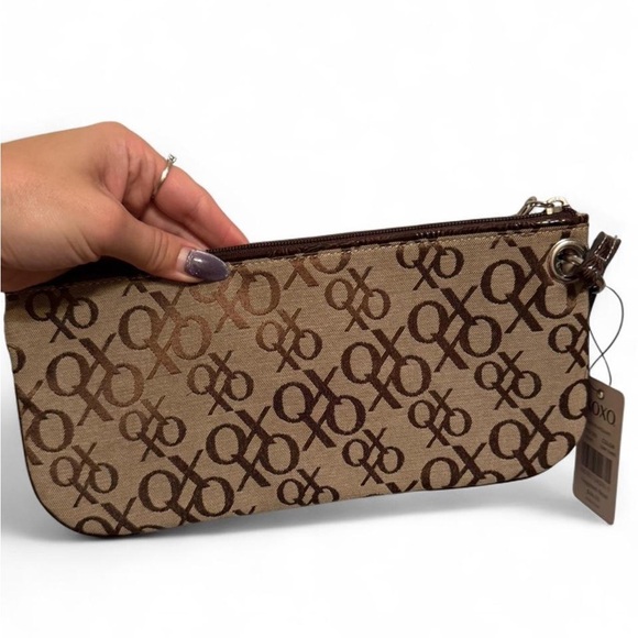 XOXO Logo Pattern Wristlet in Brown and Tan . Y2K style NWT - Picture 6 of 7